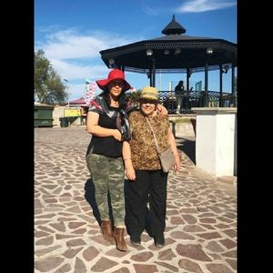 Meet your Posher, Flor